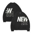 画像2: NEW ERA ( ニューエラ ) - 長袖 オーバーサイズド パフォーマンス Tシャツ Front & Back Logo ブラック × オリーブ Performance Apparel (2)