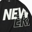 画像7: NEW ERA ( ニューエラ ) - 長袖 オーバーサイズド パフォーマンス Tシャツ Front & Back Logo ブラック × オリーブ Performance Apparel (7)