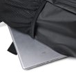 画像10: NEW ERA ( ニューエラ ) - ボックスパック 32L TPU プリントロゴ アウトライン ブラック × リフレクトシルバー (10)