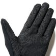 画像4: NEW ERA ( ニューエラ ) - イータッチ フリース ウォーマーグローブ ブラック/ゴールド FW25 (4)