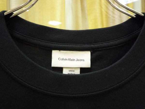 画像5: CALVIN KLEIN JEANS (カルバンクラインジーンズ) - Tシャツ - アーカイブロゴ リラックスクルーネックTシャツ [JUNG KOOK / ジョングク着用商品] (5)