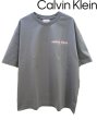 画像1: CALVIN KLEIN JEANS (カルバンクラインジーンズ) - Tシャツ - ショートスリーブグラフィックロゴTシャツ (1)