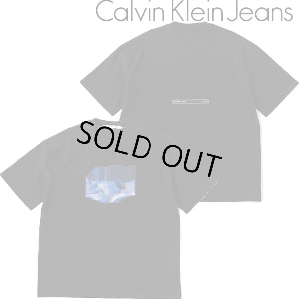 画像1: CALVIN KLEIN JEANS (カルバンクラインジーンズ) - オーバーサイズグラフィックTシャツ (1)