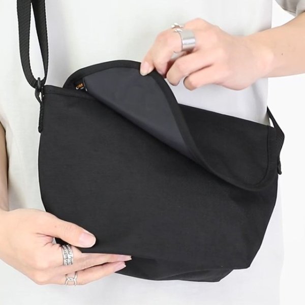 画像13: Manhattan Portage (マンハッタンポーテージ) - NYLON MESSENGER BAG (XXS) FLIGHT NYLON BACKING BP W/DIV MGNT (13)