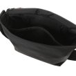 画像11: Manhattan Portage (マンハッタンポーテージ) - Nylon Messenger Bag JR Back Pocket W/ Divider Magnet (11)