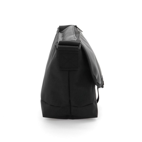 画像4: Manhattan Portage (マンハッタンポーテージ) - Pacific Nylon Messenger Bag JR Flap Zipper Pocket W/Divider (4)