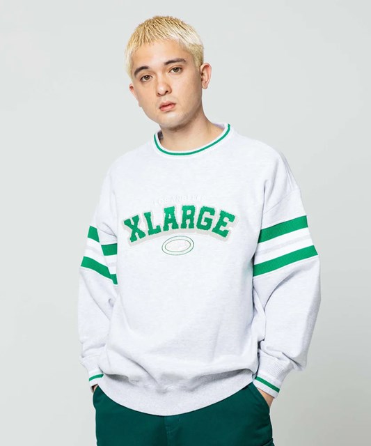 XLARGE ( エクストララージ ) - STRIPED SLEEVE TEAM LOGO CREWNECK